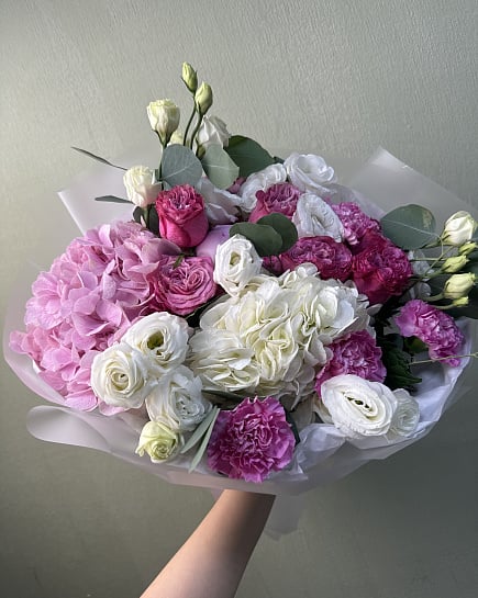 Розовое облако с пионовидными розами и гортензией with delivery to Astana