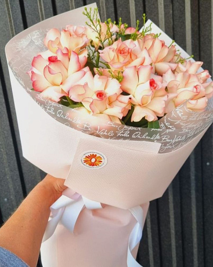 Букет из 17 Французских Роз with delivery to Almaty