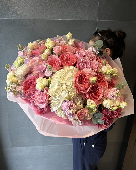 Розовое облако с пионовидными розами with delivery to Astana