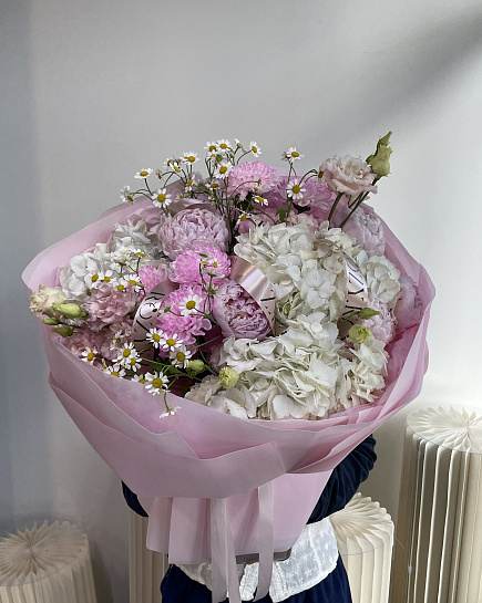 Зефирное облако из пионов и гортензий with delivery to Astana