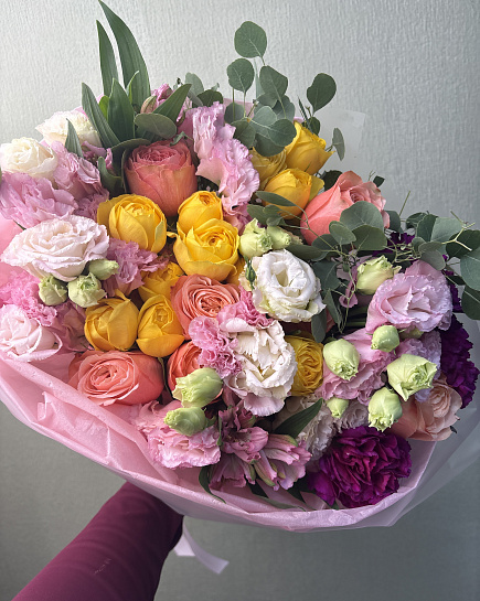 Яркий микс из пионовидных роз и эустомы with delivery to Astana