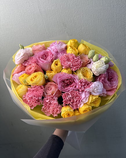 Солнечный микс из пионовидных роз и эустомы with delivery to Astana