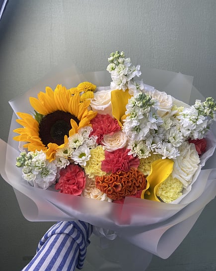 Солнечный микс с подсолнухами и каллами with delivery to Astana