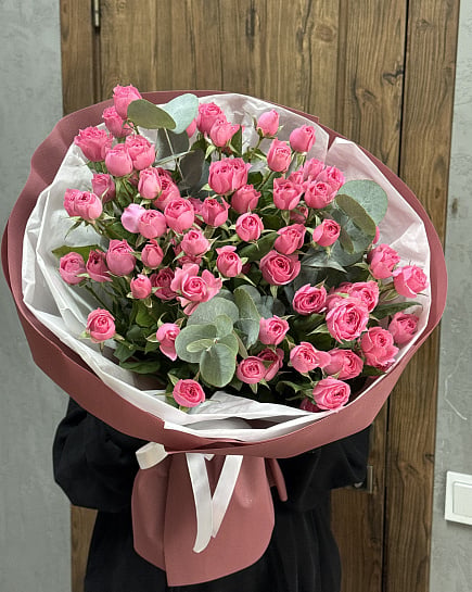 Розовое облако из кустовых роз with delivery to Astana